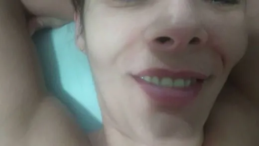 Imagen del video Raquel Exibida ense&ntilde;a a su vecino a follar