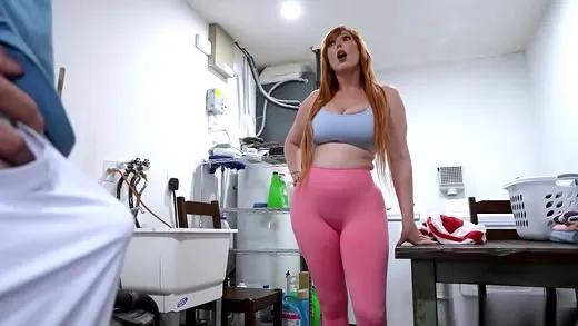 Imagen del video Lauren Phillips empalma la polla del compa&ntilde;ero de trabajo