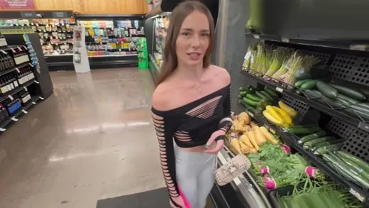 Imagen del video Tess Thompson se pone cachonda en el s&uacute;per