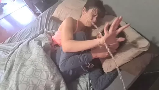 Imagen del video Las mejores meadas en la cara a traici&oacute;n