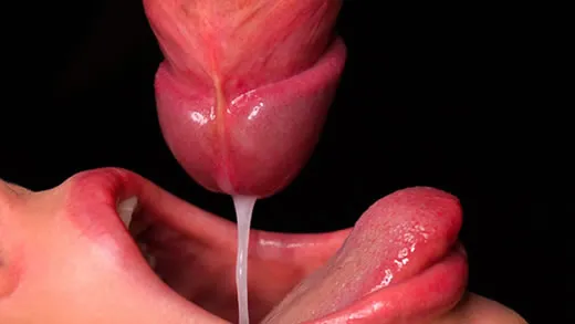 Imagen del video Primer plano de una polla corri&eacute;ndose en una boca
